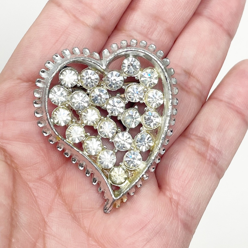 Vintage Rhinestone Heart Brooch Silver Tone Openwork MCM Romantic READ